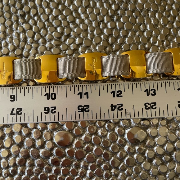 VINTAGE SALVATORE FERRAGAMO cream gold toned logo BELT - Picture 13 of 13